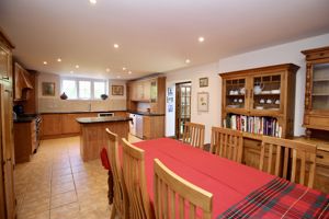 Kitchen/Diner- click for photo gallery